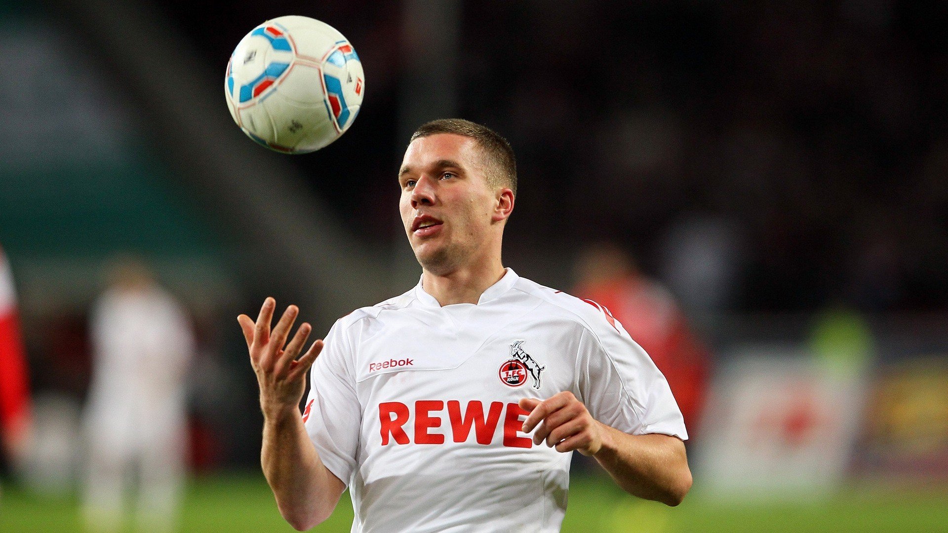 欧冠赛季“神级扑救”TOP5 门将逆天表现集锦发布